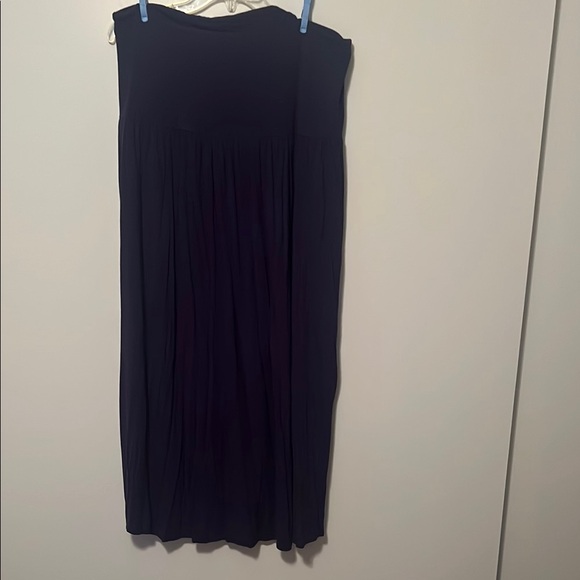 Elegant Purple Women's Skirt - Picture 3 of 3